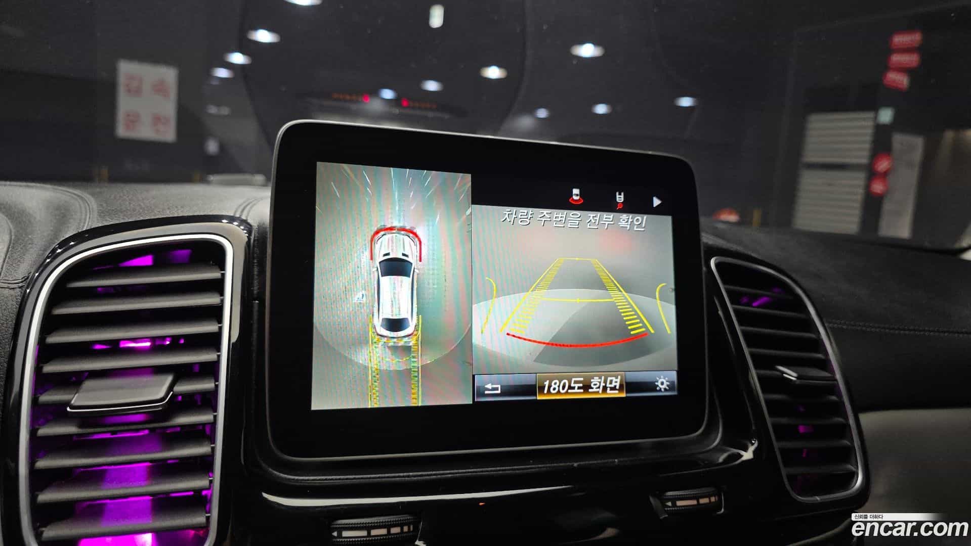 GLE-Class Mercedes-Benz 2018.8-OPTION-019