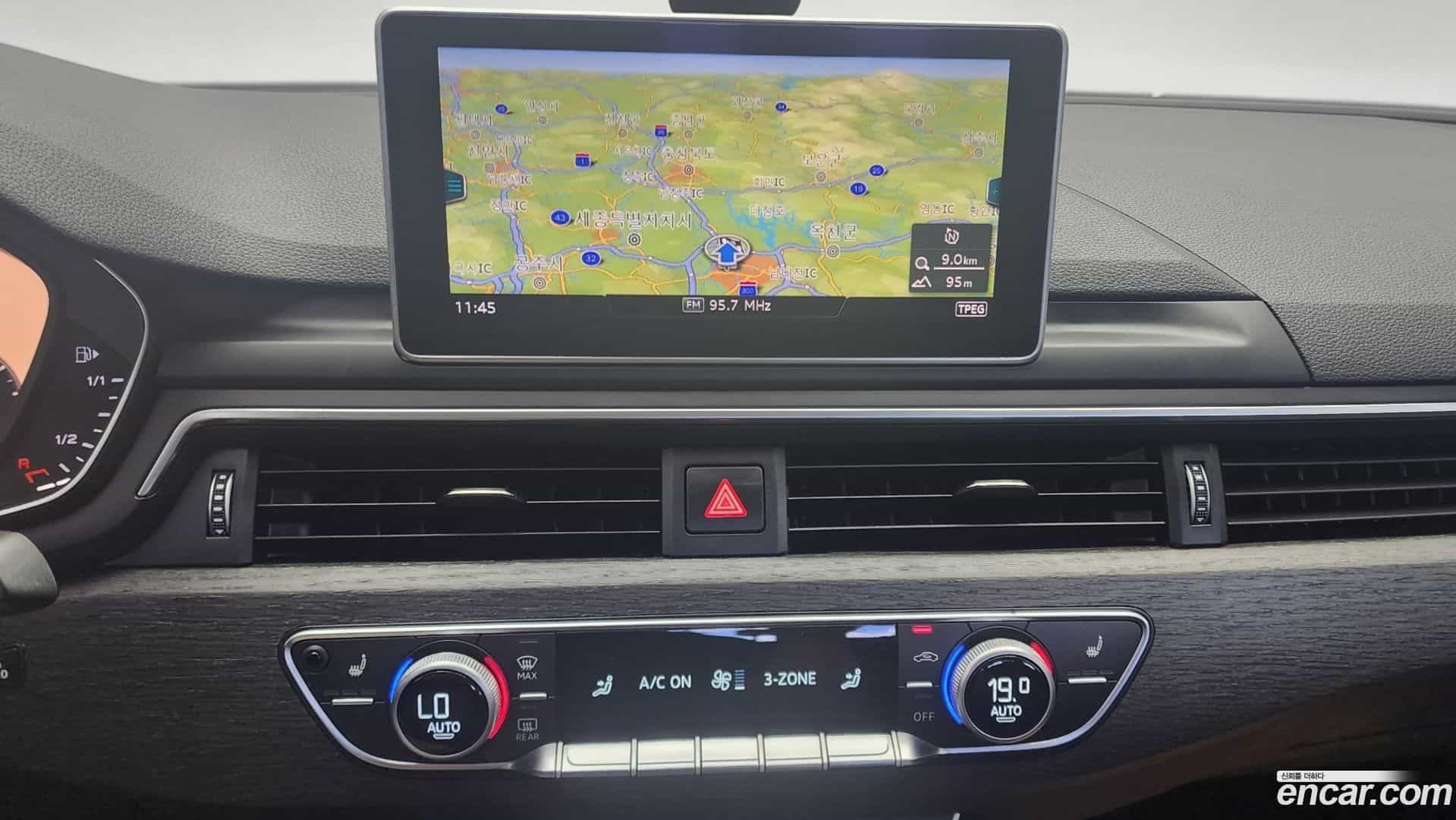 A4 Audi 2019.11-INNER-010