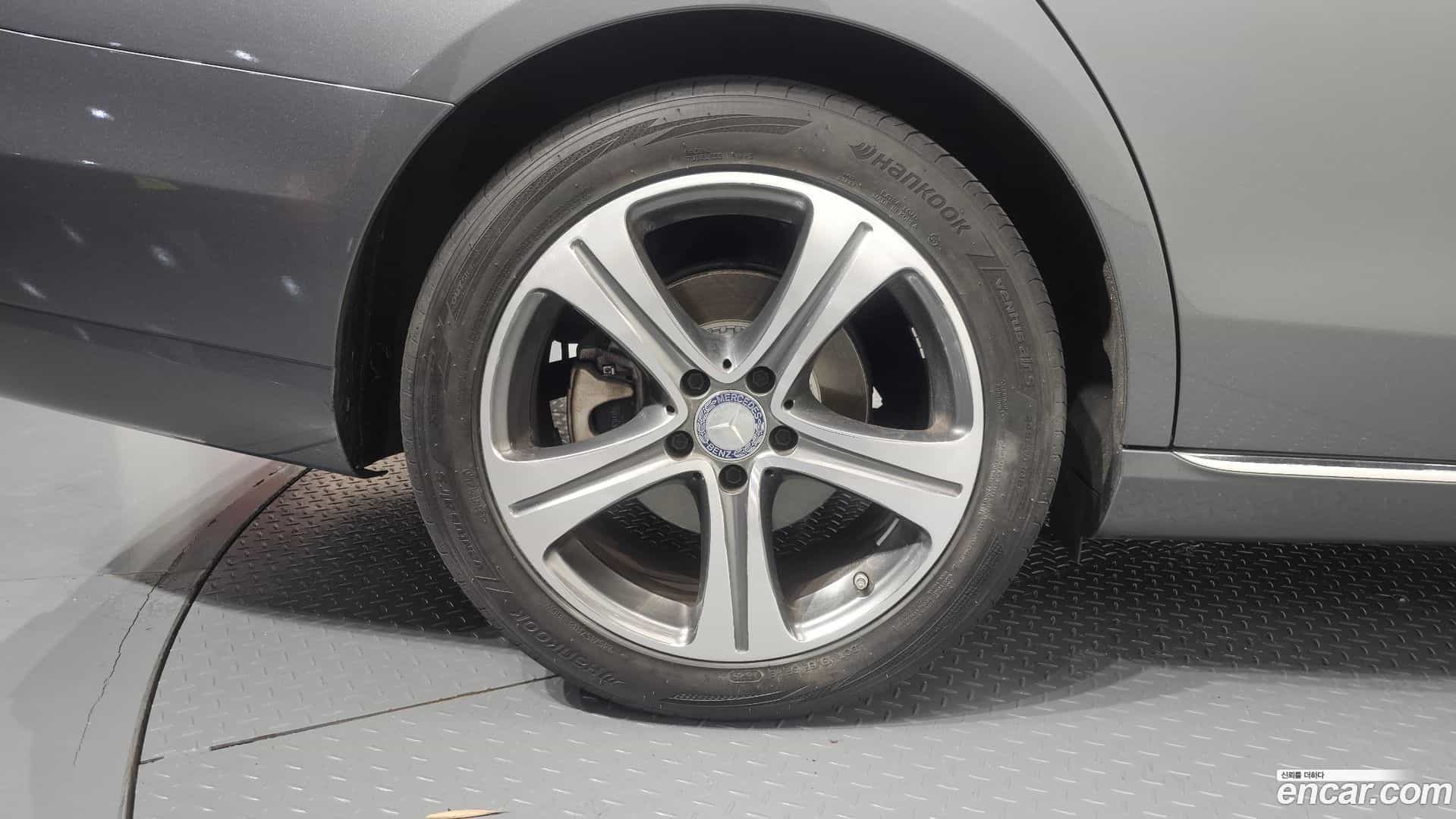 E-Class Mercedes-Benz 2017.3-OUTER-005
