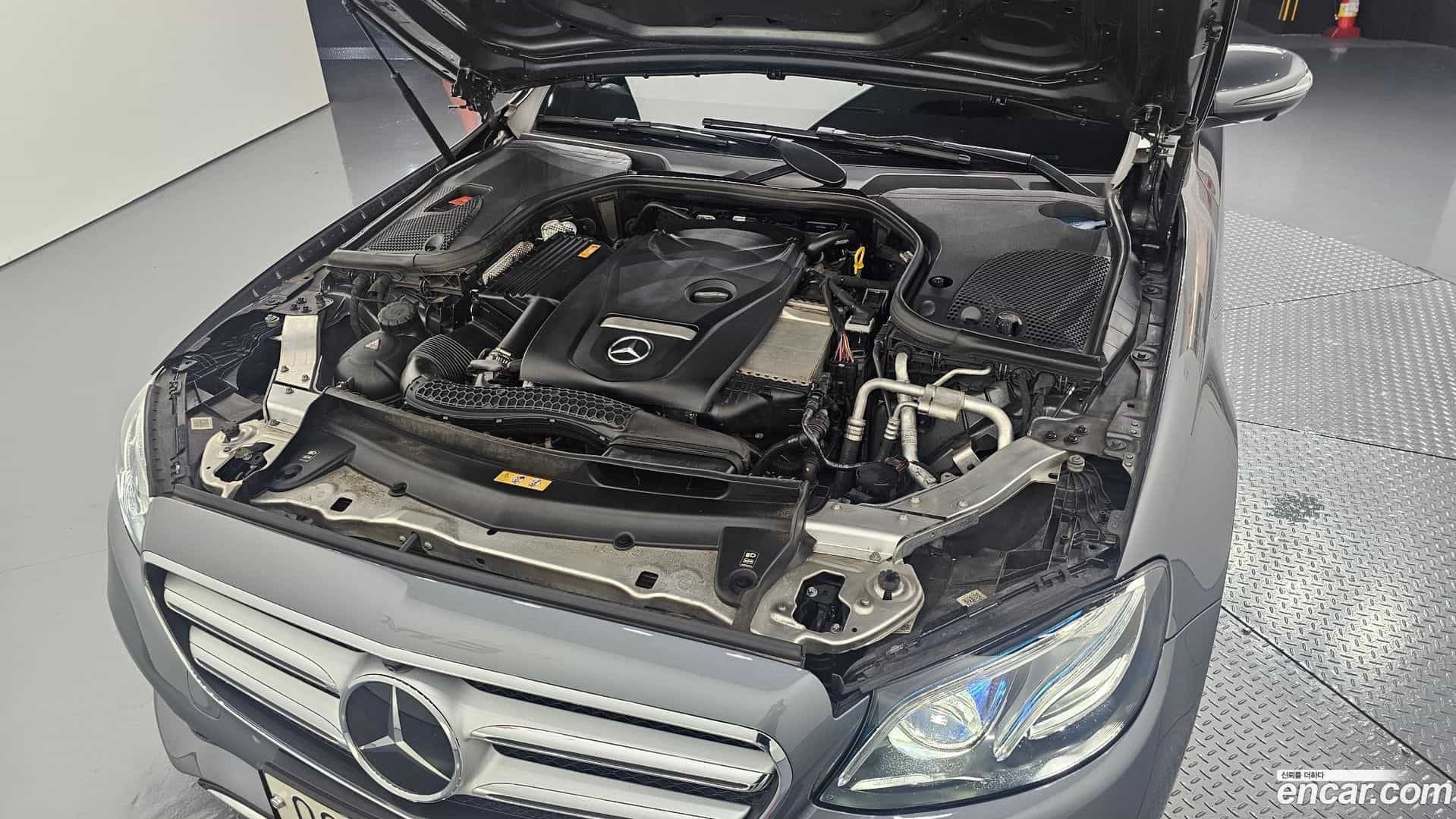 E-Class Mercedes-Benz 2017.3-OUTER-006