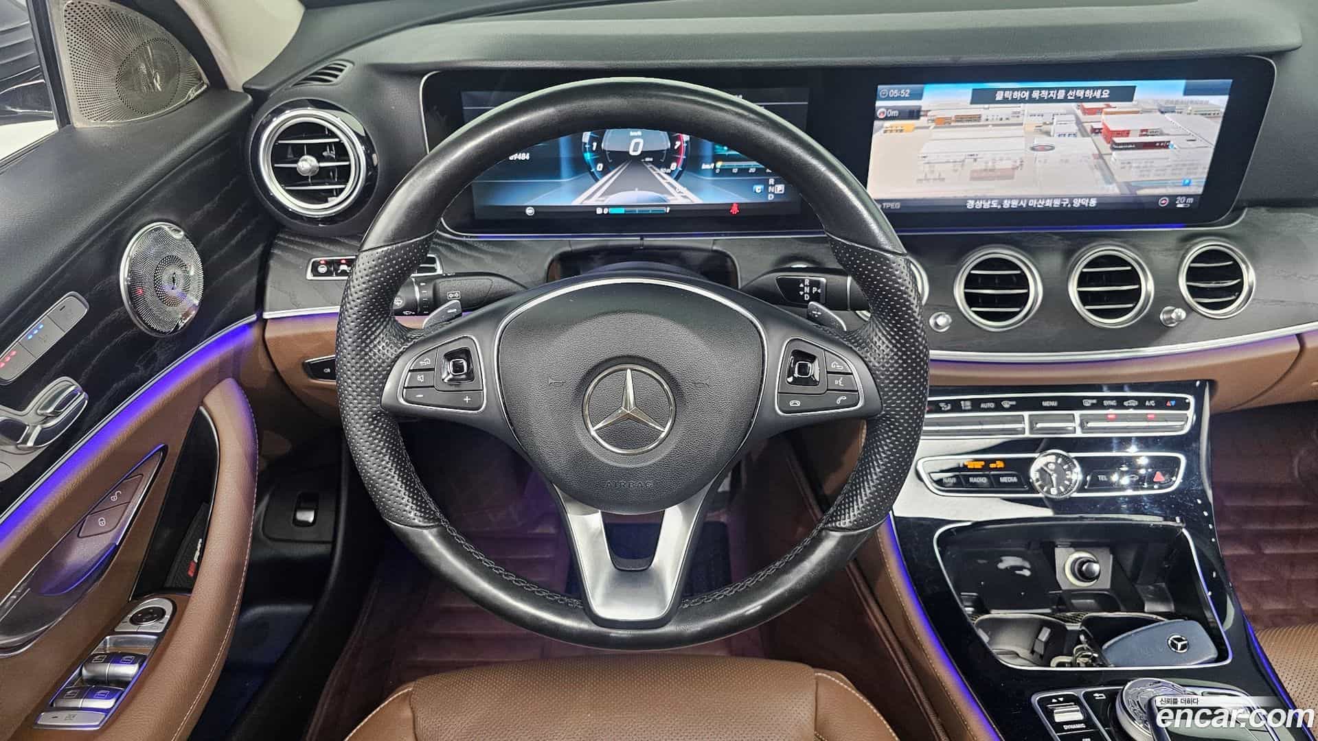 E-Class Mercedes-Benz 2017.3-OPTION-017
