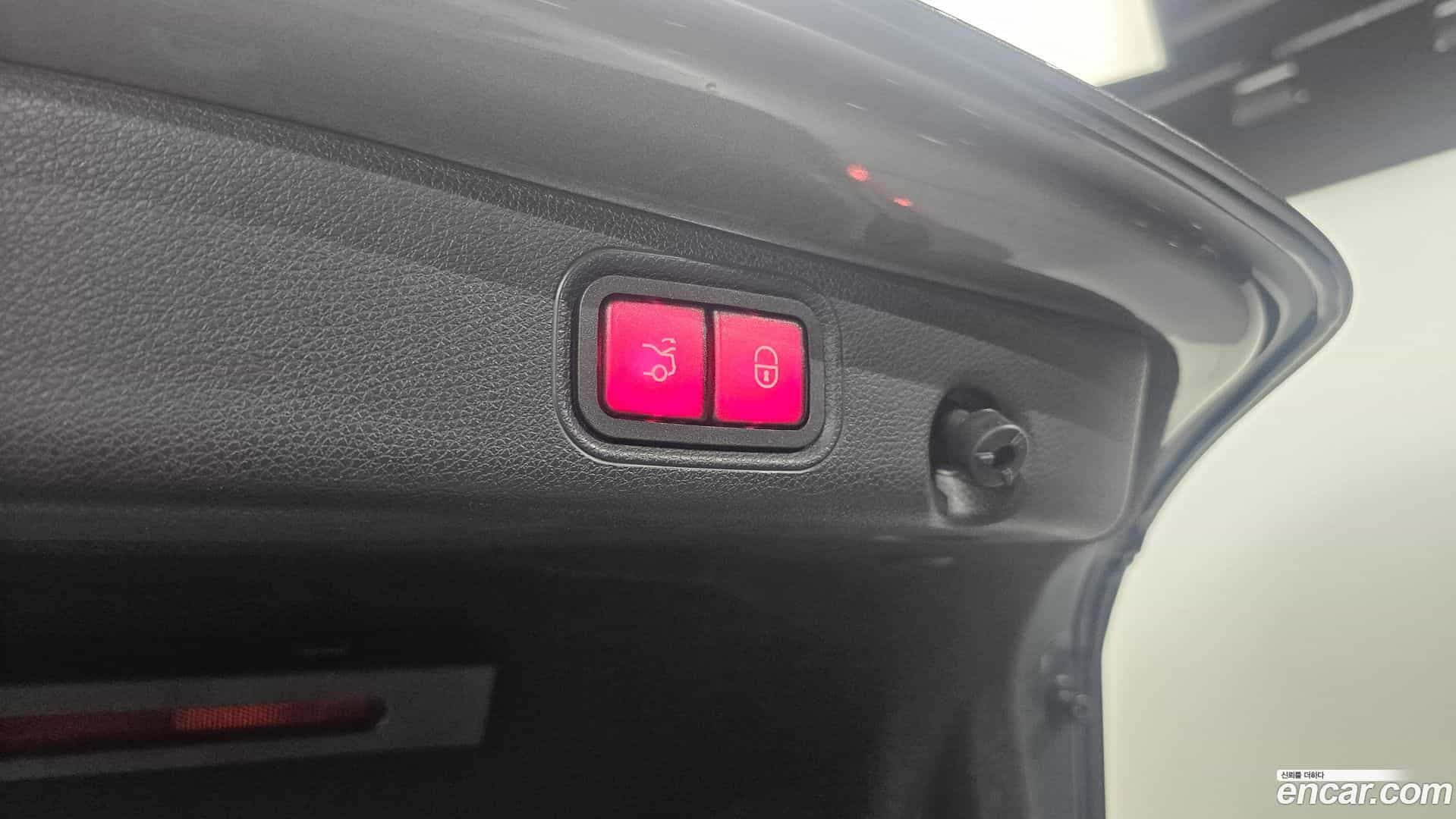 E-Class Mercedes-Benz 2017.3-OPTION-024