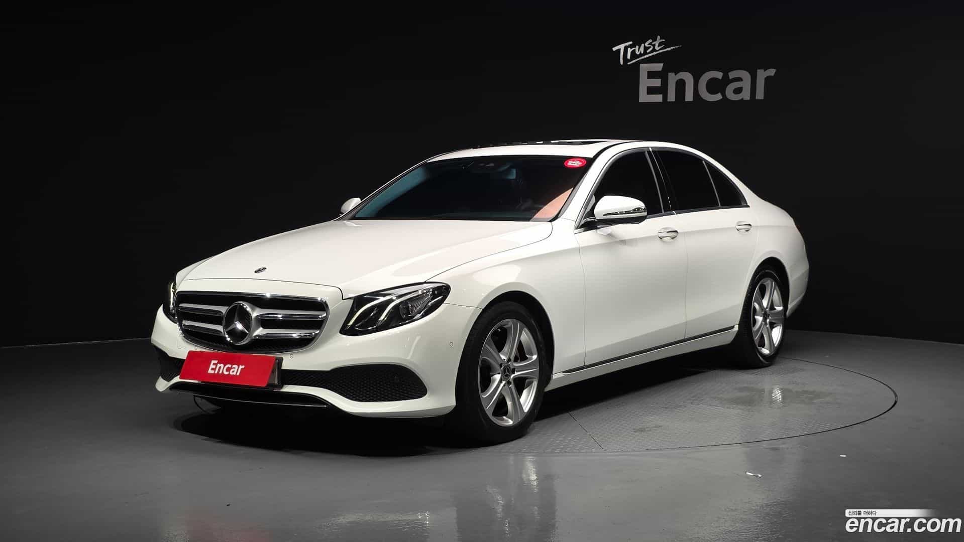 E-Class Mercedes-Benz 2018.2-OUTER-001