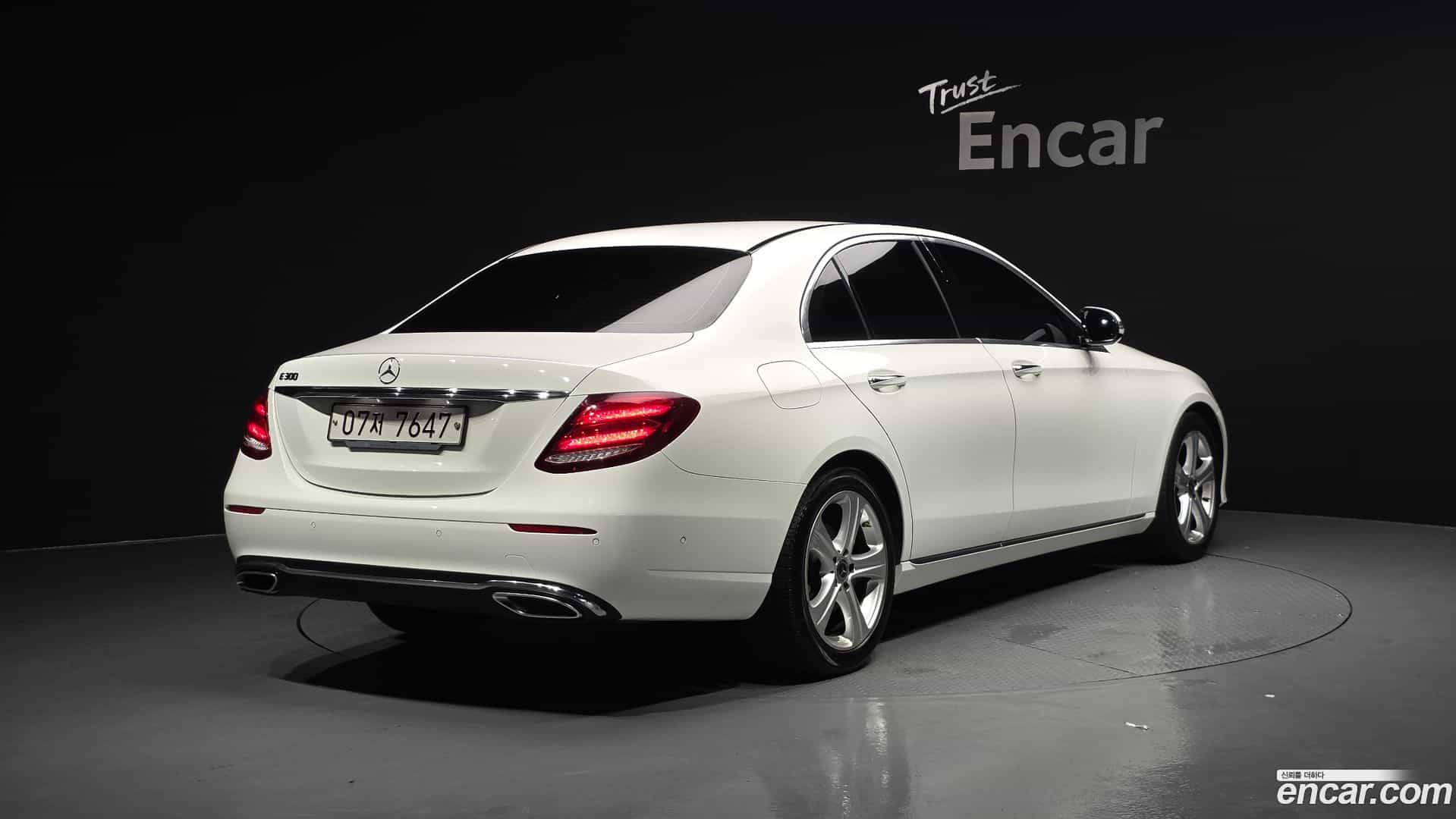 E-Class Mercedes-Benz 2018.2-OUTER-002