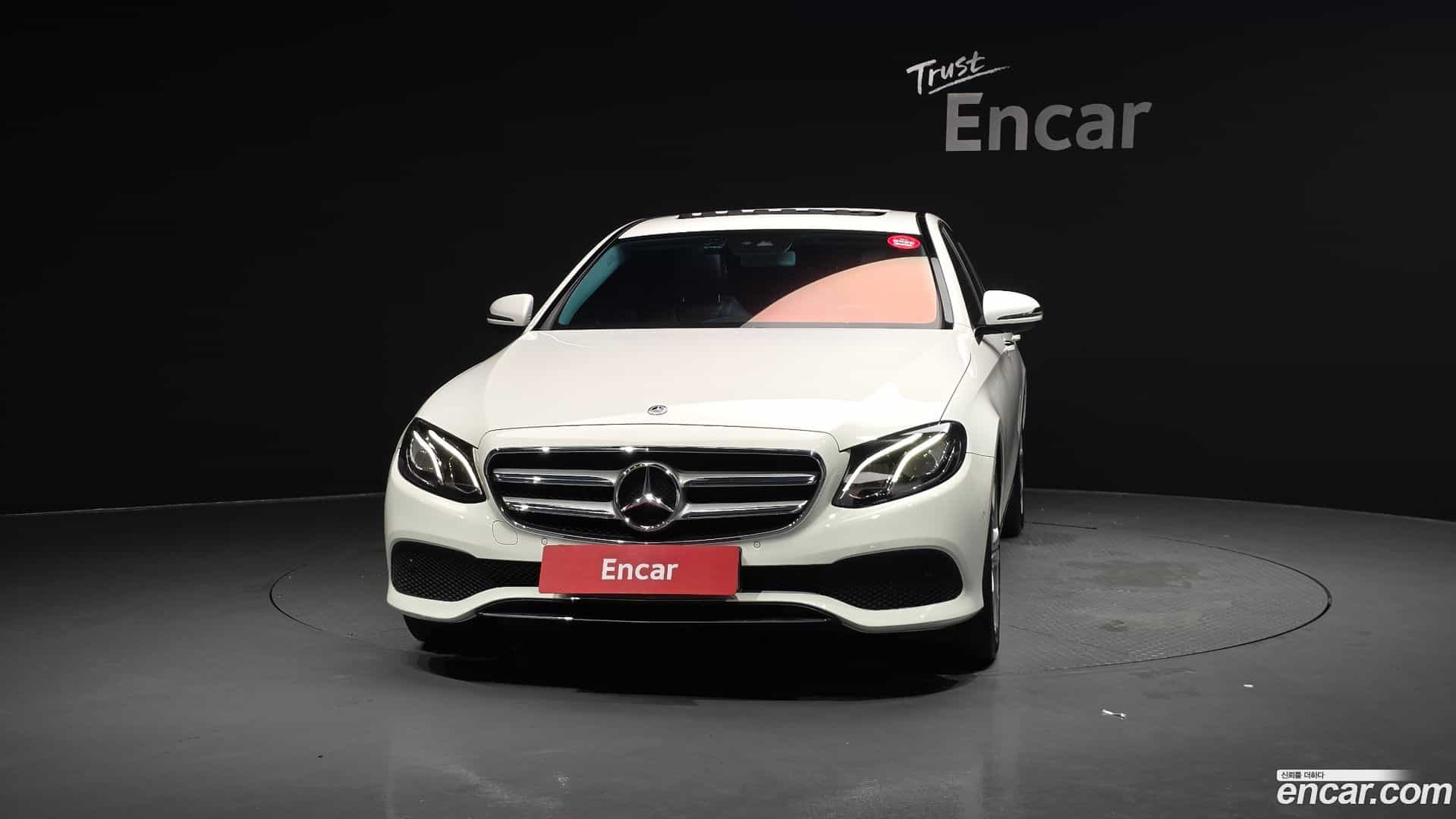 E-Class Mercedes-Benz 2018.2-OUTER-003