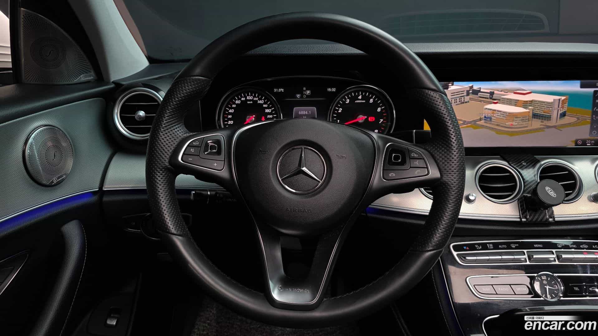E-Class Mercedes-Benz 2018.2-OPTION-017