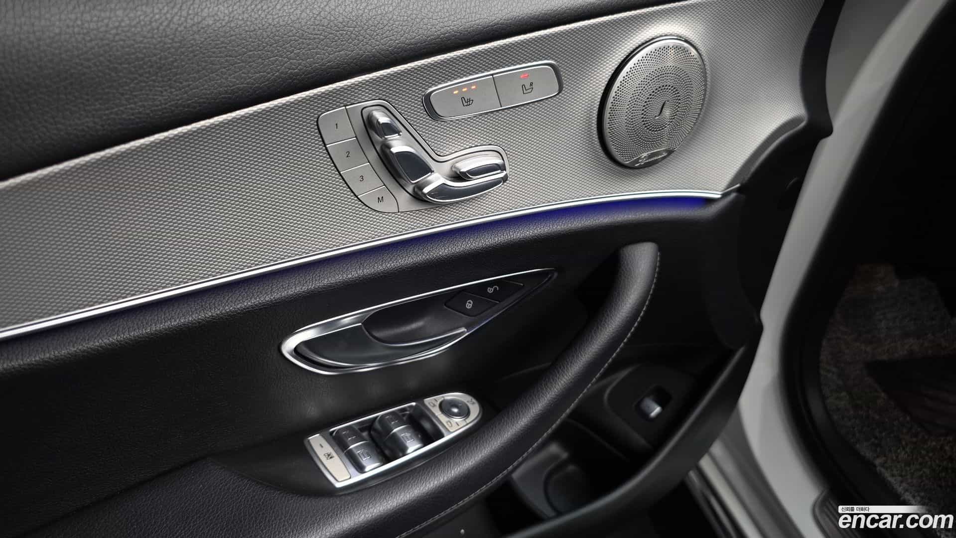 E-Class Mercedes-Benz 2018.2-OPTION-041