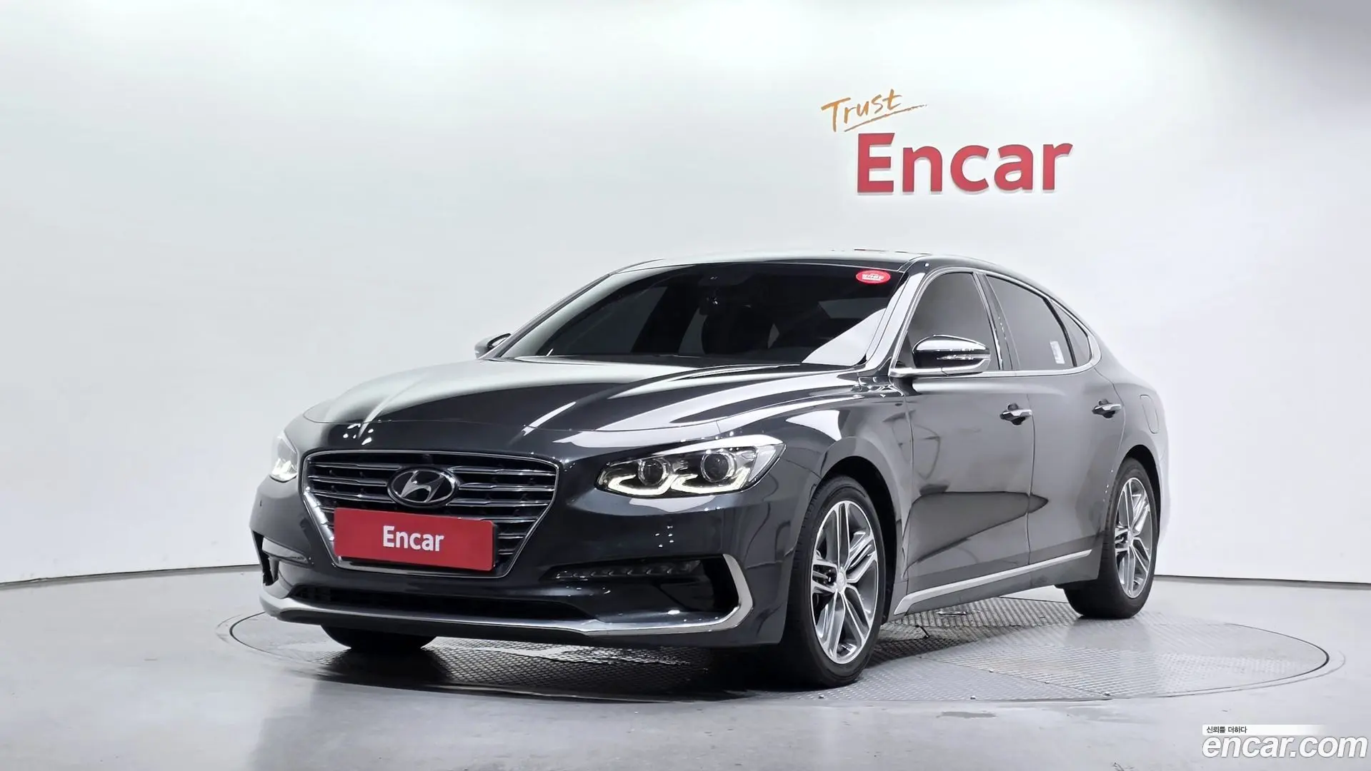 Main__Slider__Photo:Grandeur Hyundai 2017.0-0