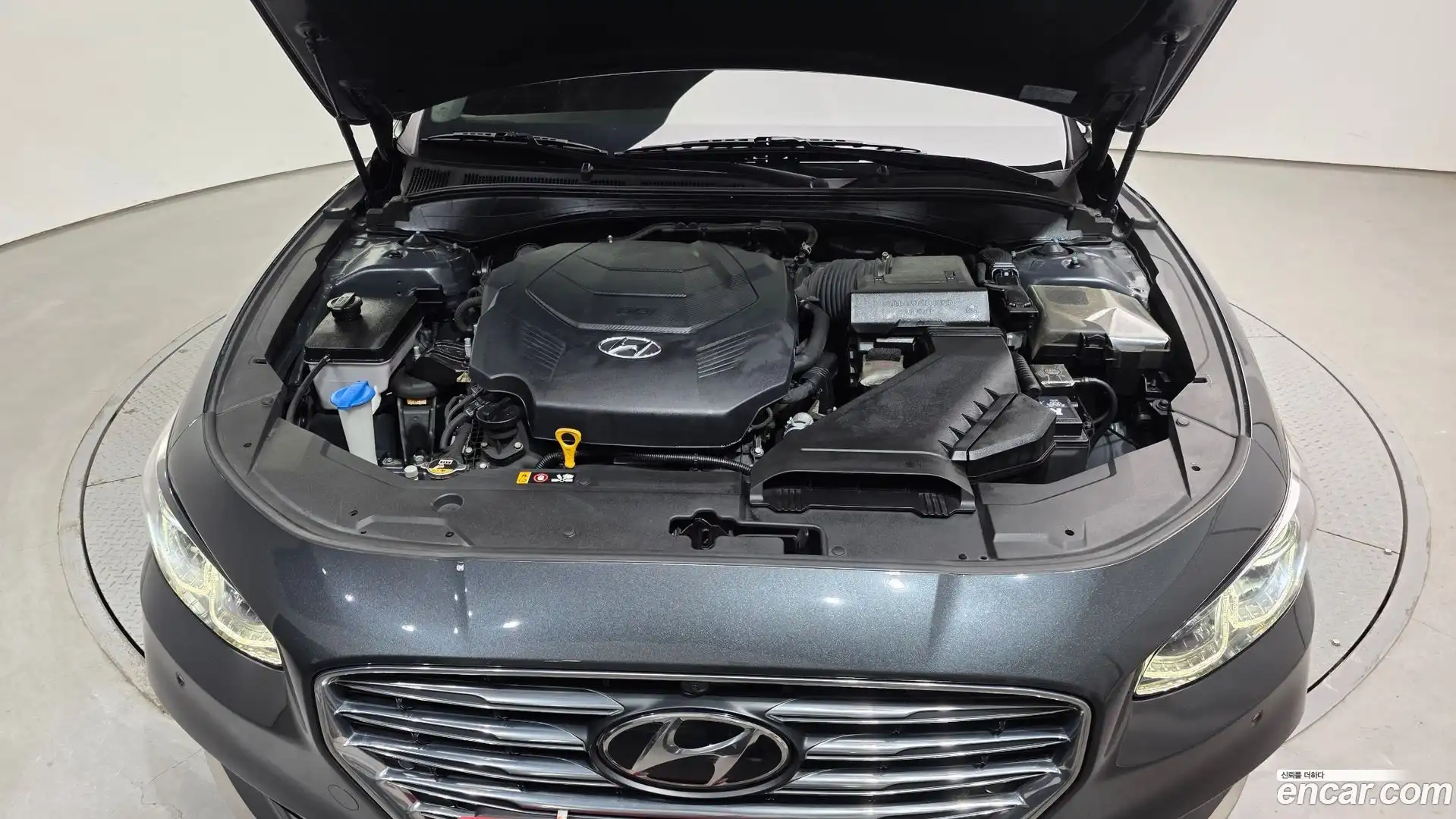Grandeur Hyundai 2017.0-OUTER-006