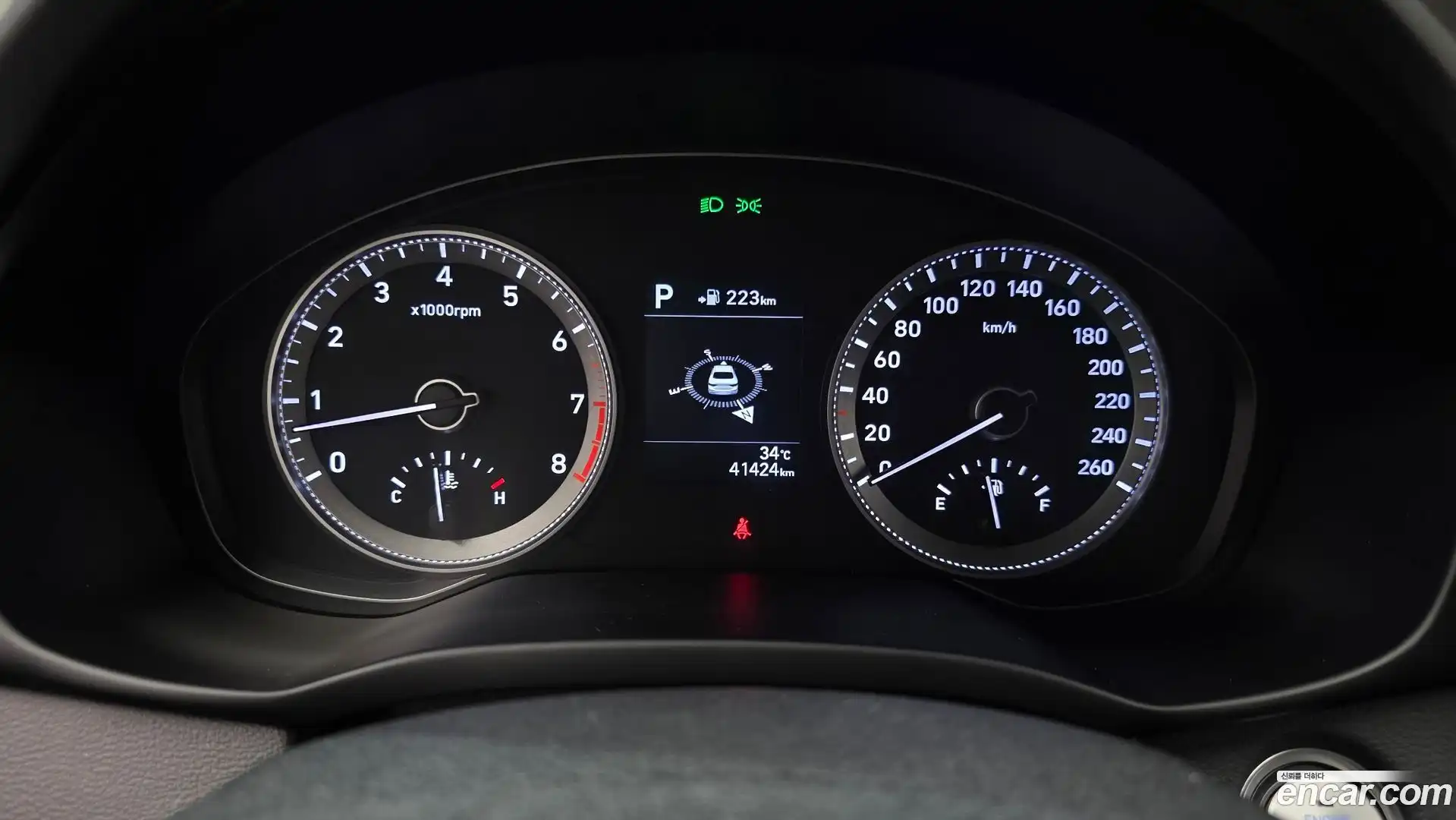 Grandeur Hyundai 2017.0-INNER-008