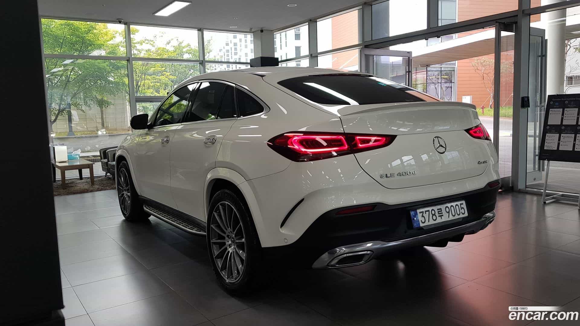 GLE-Class Mercedes-Benz 2023.4-OUTER-002