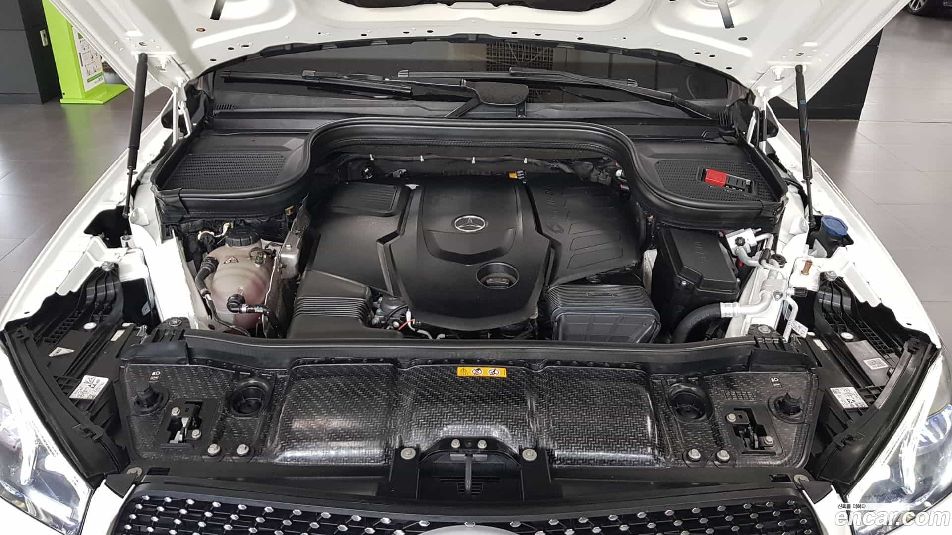 GLE-Class Mercedes-Benz 2023.4-OUTER-006