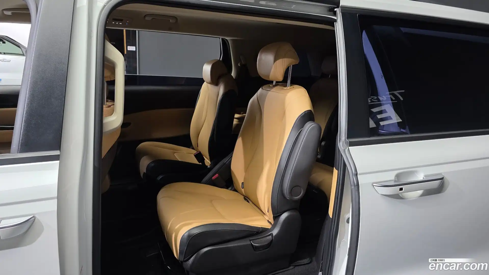 Canival Kia 2022.5-INNER-036