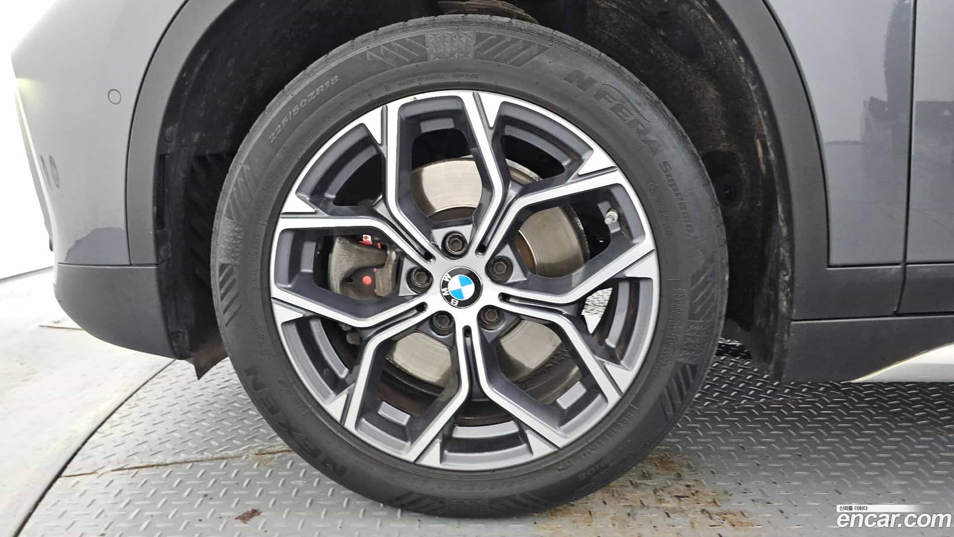 X1 BMW 2021.0-OUTER-005