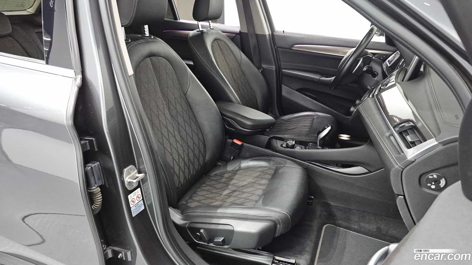 X1 BMW 2021.0-INNER-036