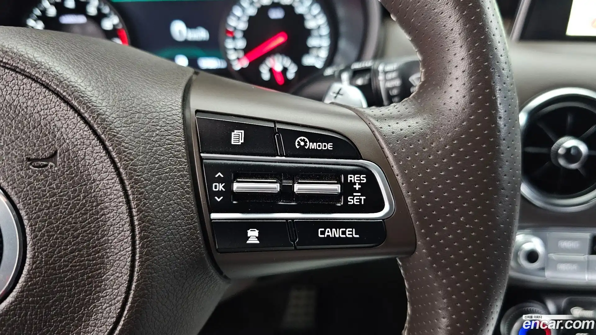 Stinger Kia 2019.3-OPTION-019