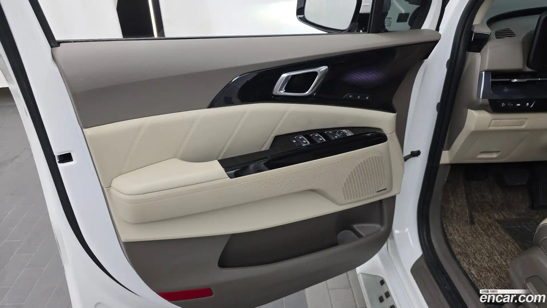 Canival Kia 2022.2-INNER-034