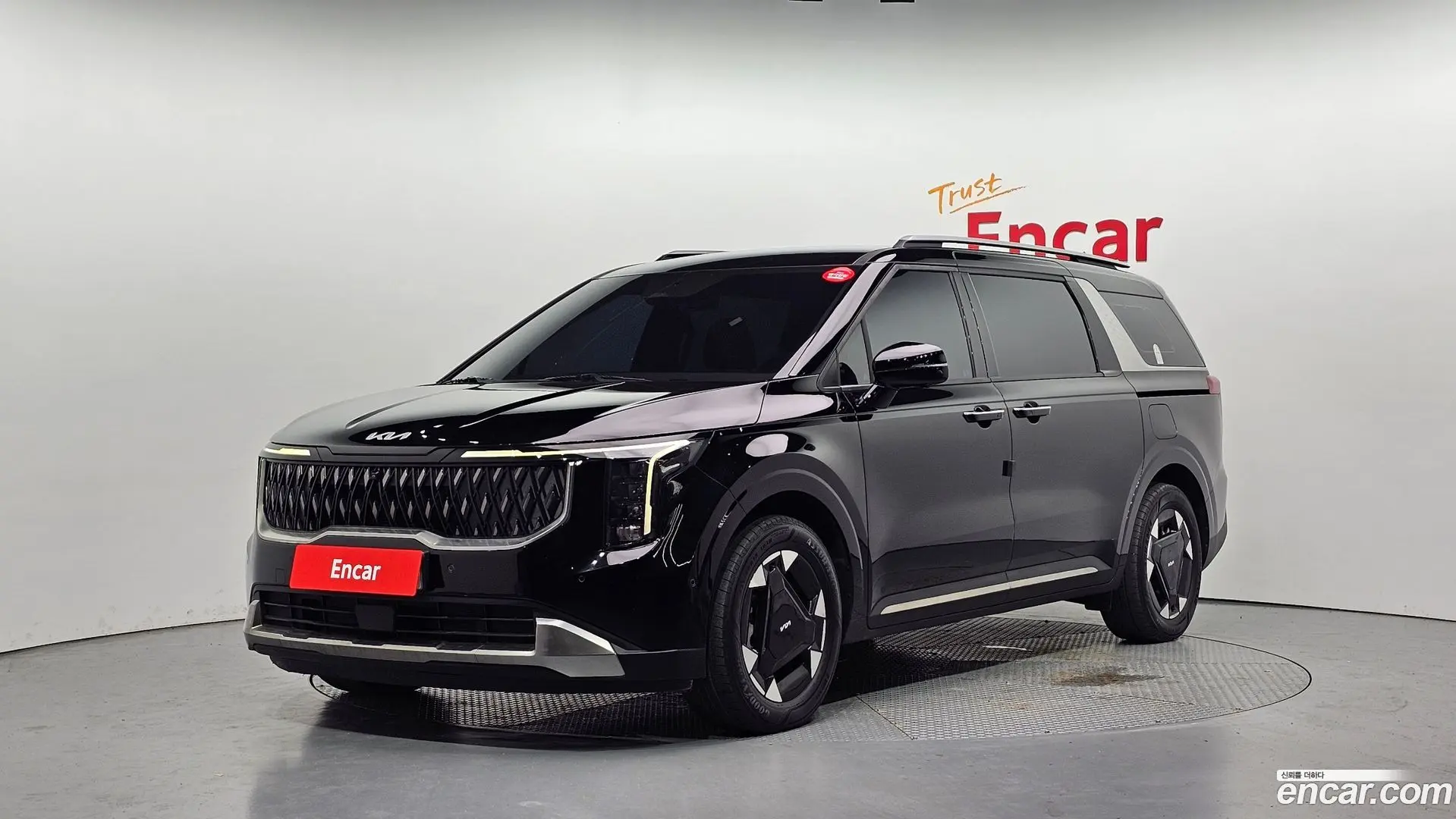 Main__Slider__Photo:Canival Kia 2024.5-0
