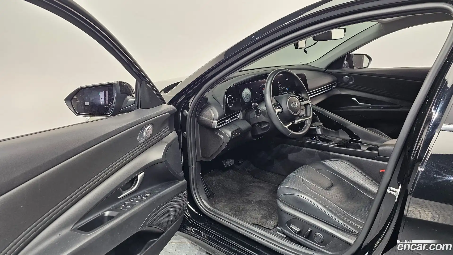 AVANTE Hyundai 2022.6-INNER-010