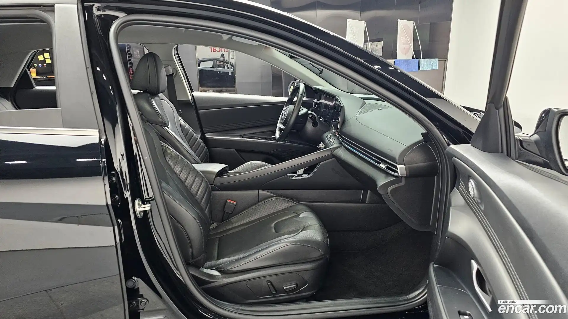 AVANTE Hyundai 2022.6-INNER-036