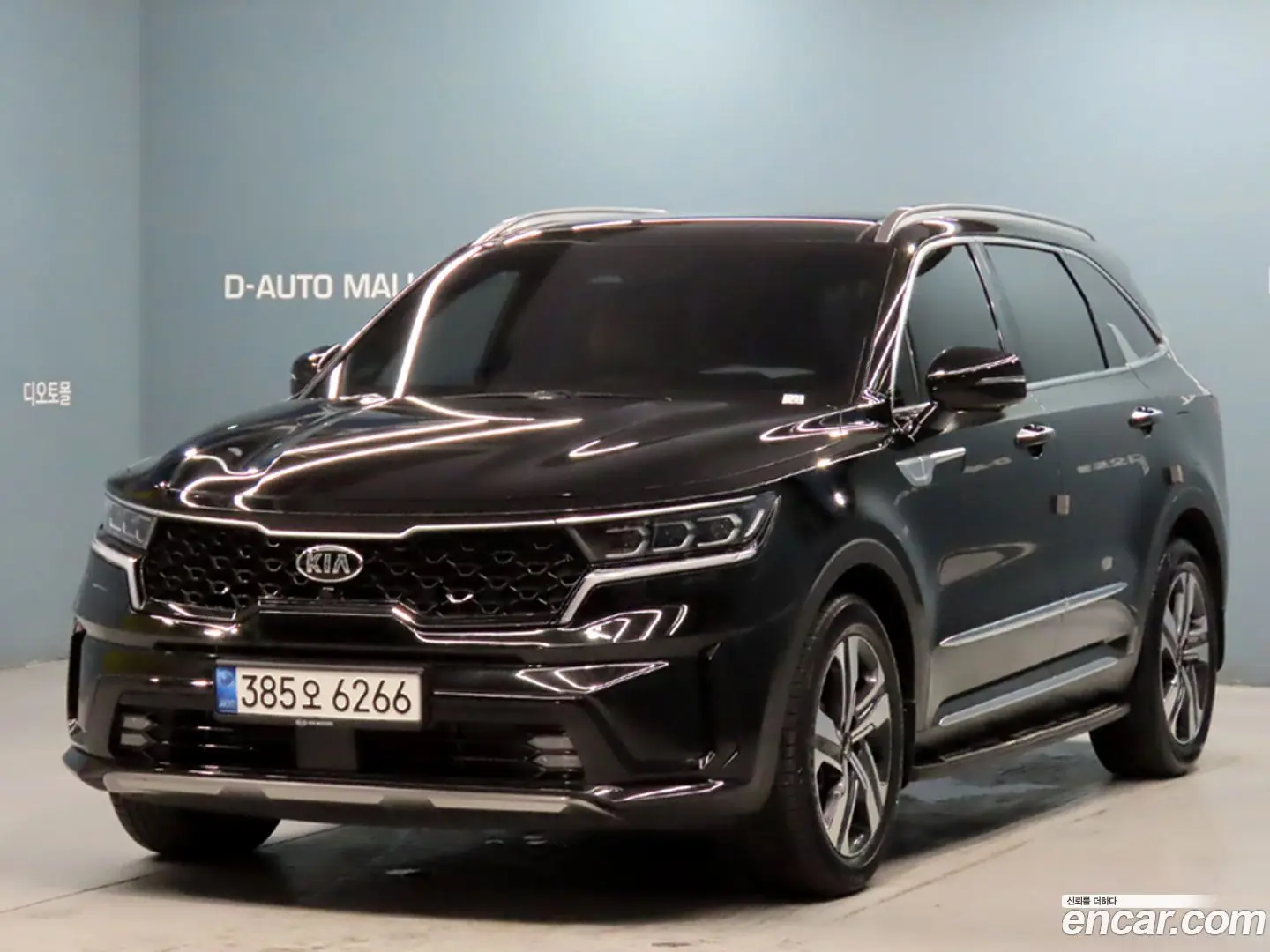 Main__Slider__Photo:Sorento Kia 2020.6-0