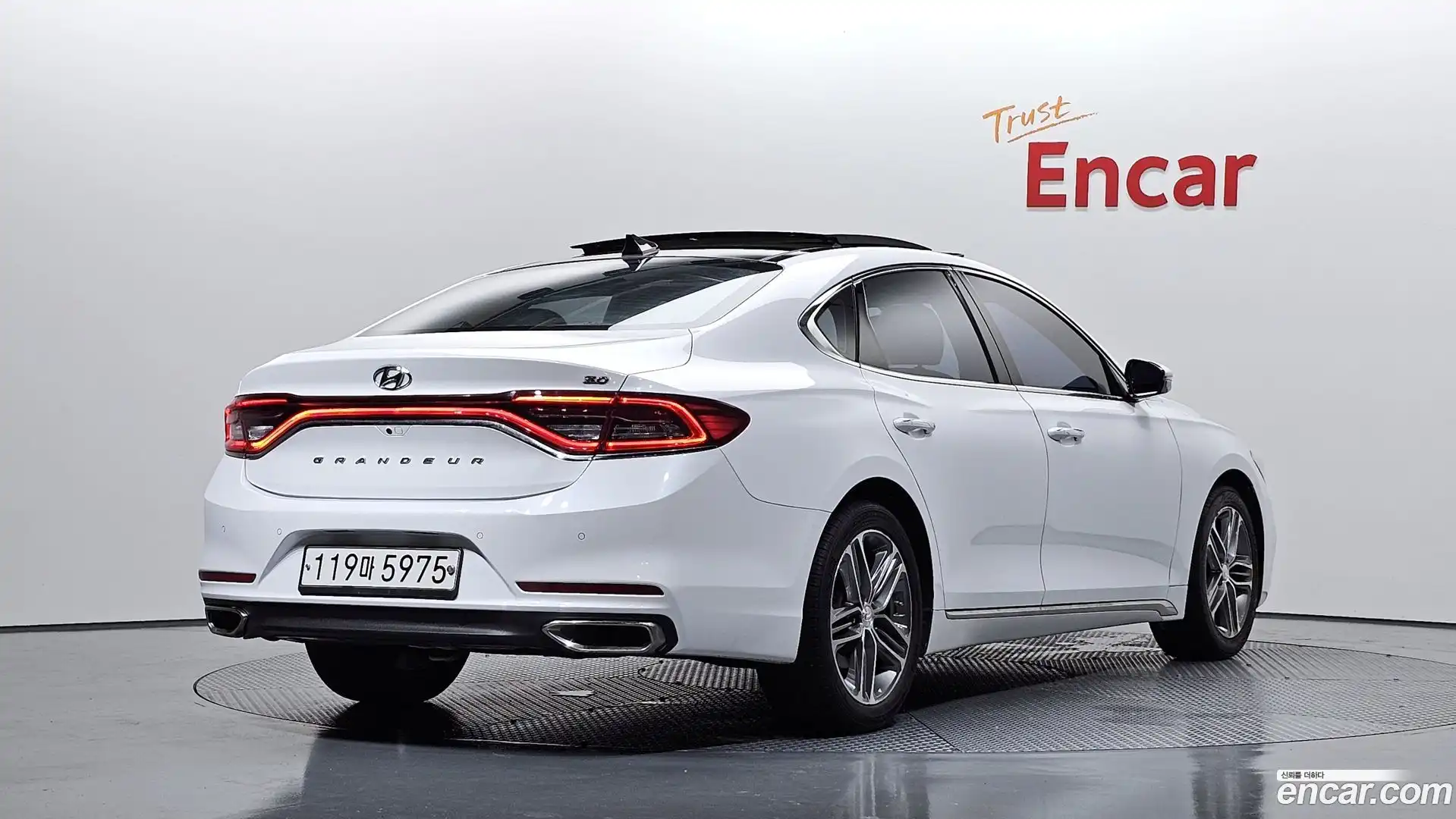 Grandeur Hyundai 2017.8-OUTER-002