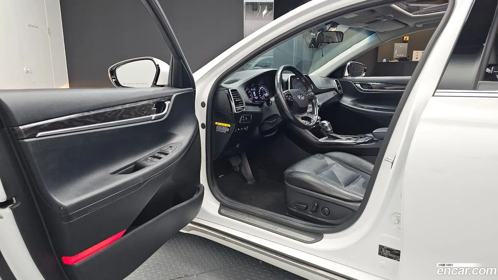 Grandeur Hyundai 2017.8-INNER-010