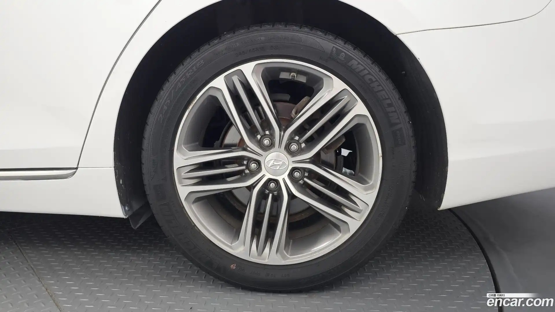 Grandeur Hyundai 2017.8-OUTER-031