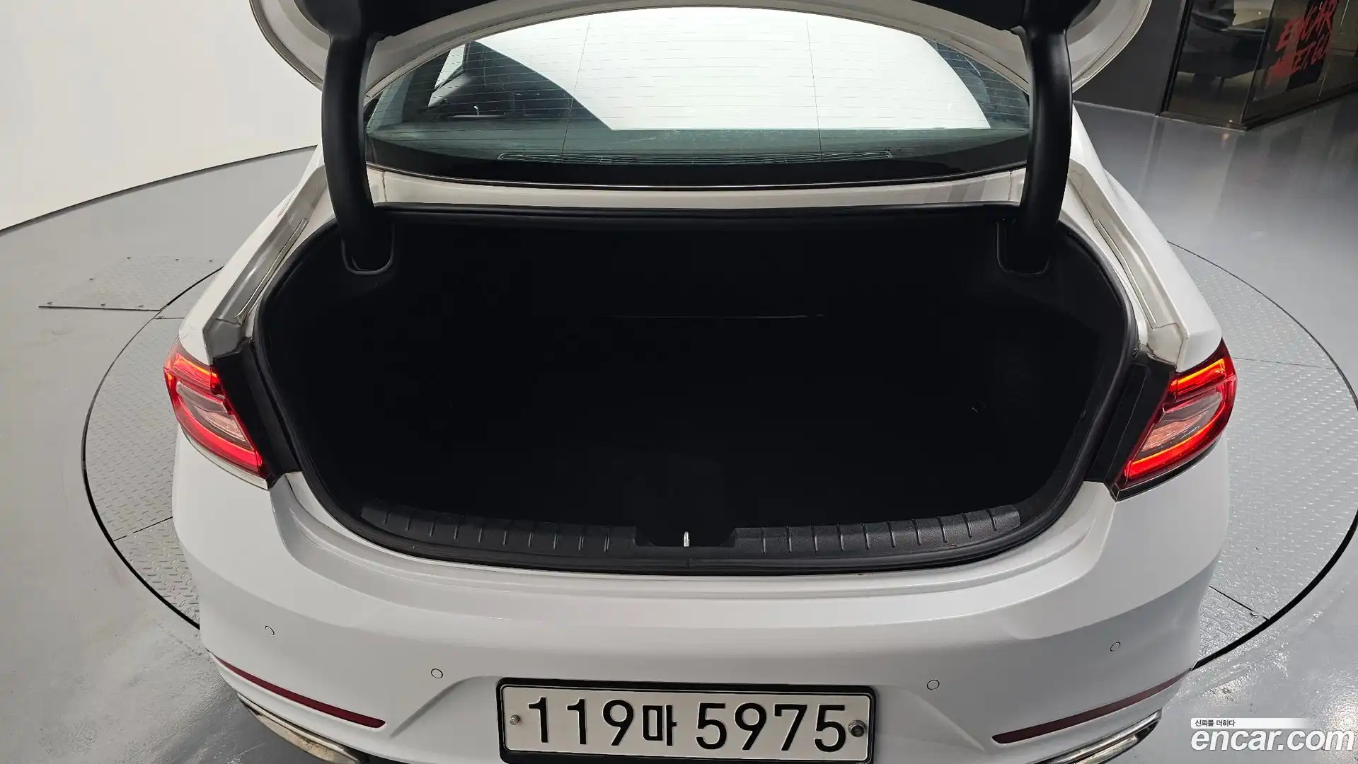 Grandeur Hyundai 2017.8-OPTION-043