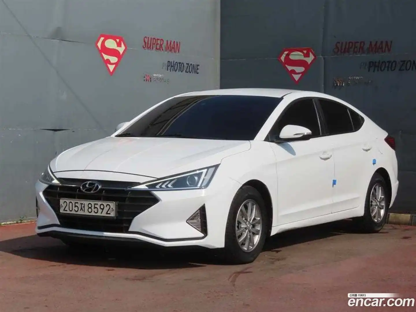 AVANTE Hyundai 2018.9-OUTER-001