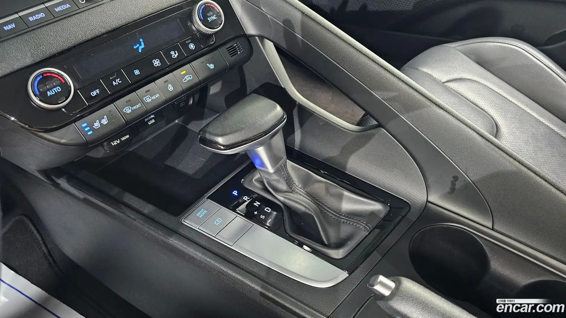 AVANTE Hyundai 2020.10-INNER-009