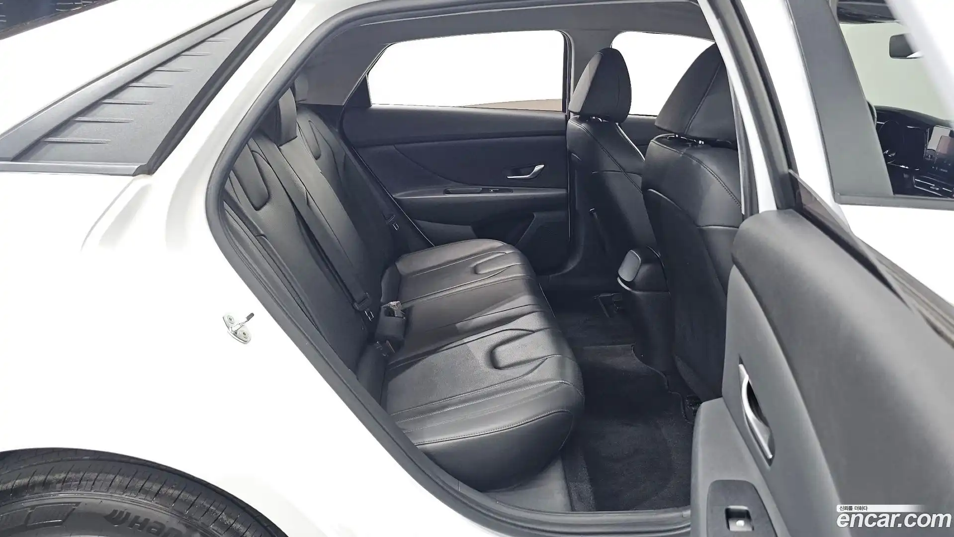 AVANTE Hyundai 2020.10-OPTION-020
