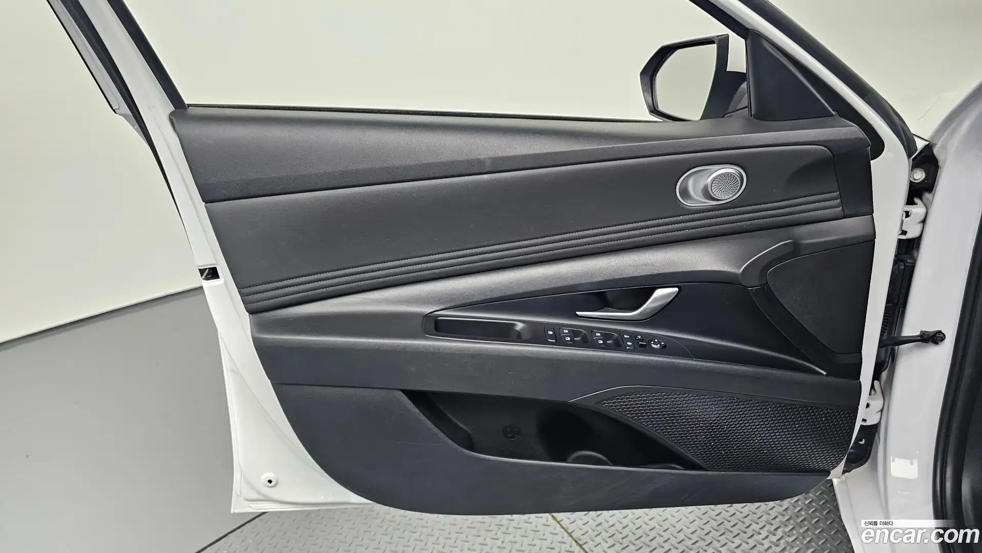 AVANTE Hyundai 2020.10-INNER-034