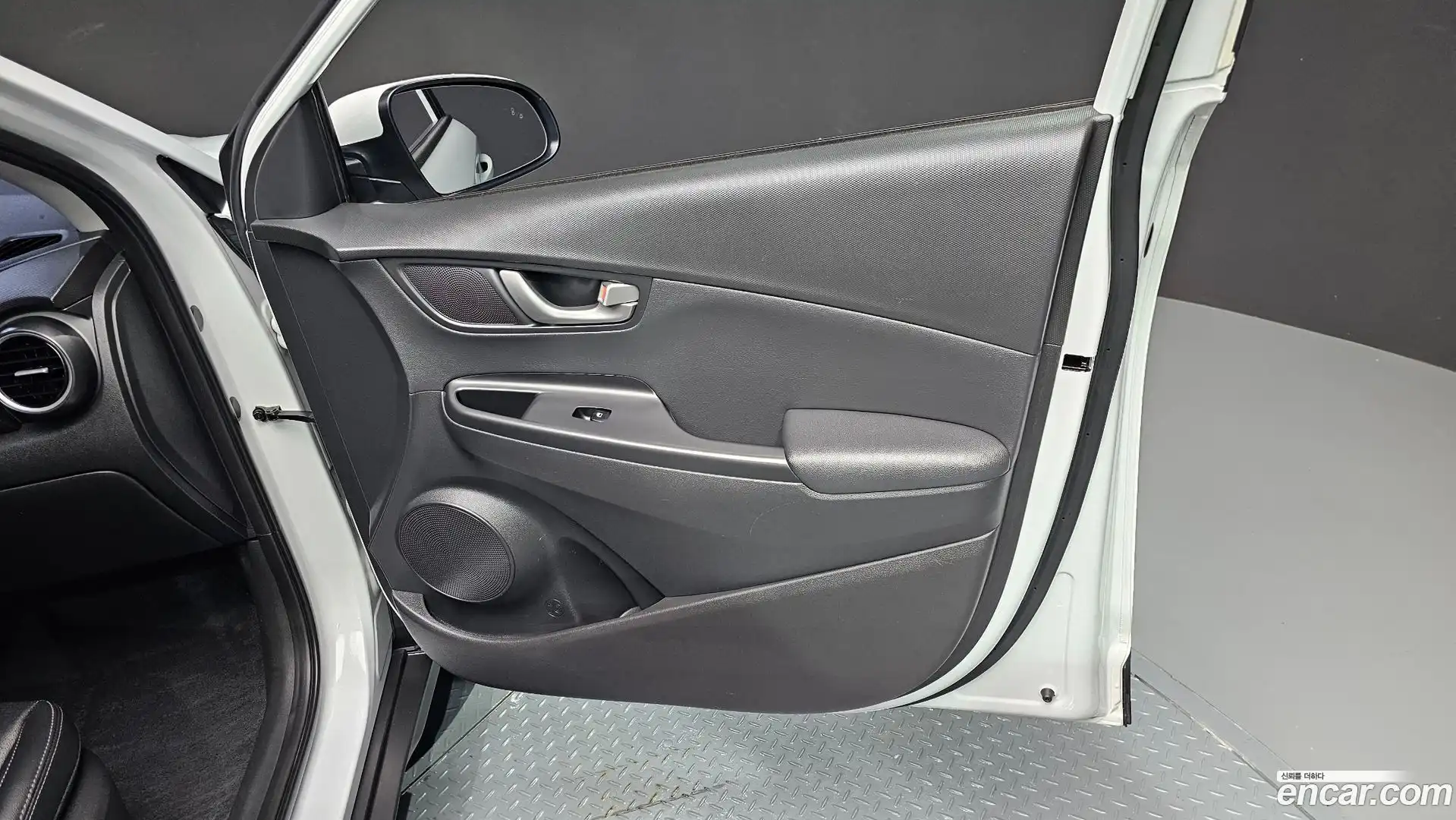 Kona Hyundai 2018.0-INNER-035