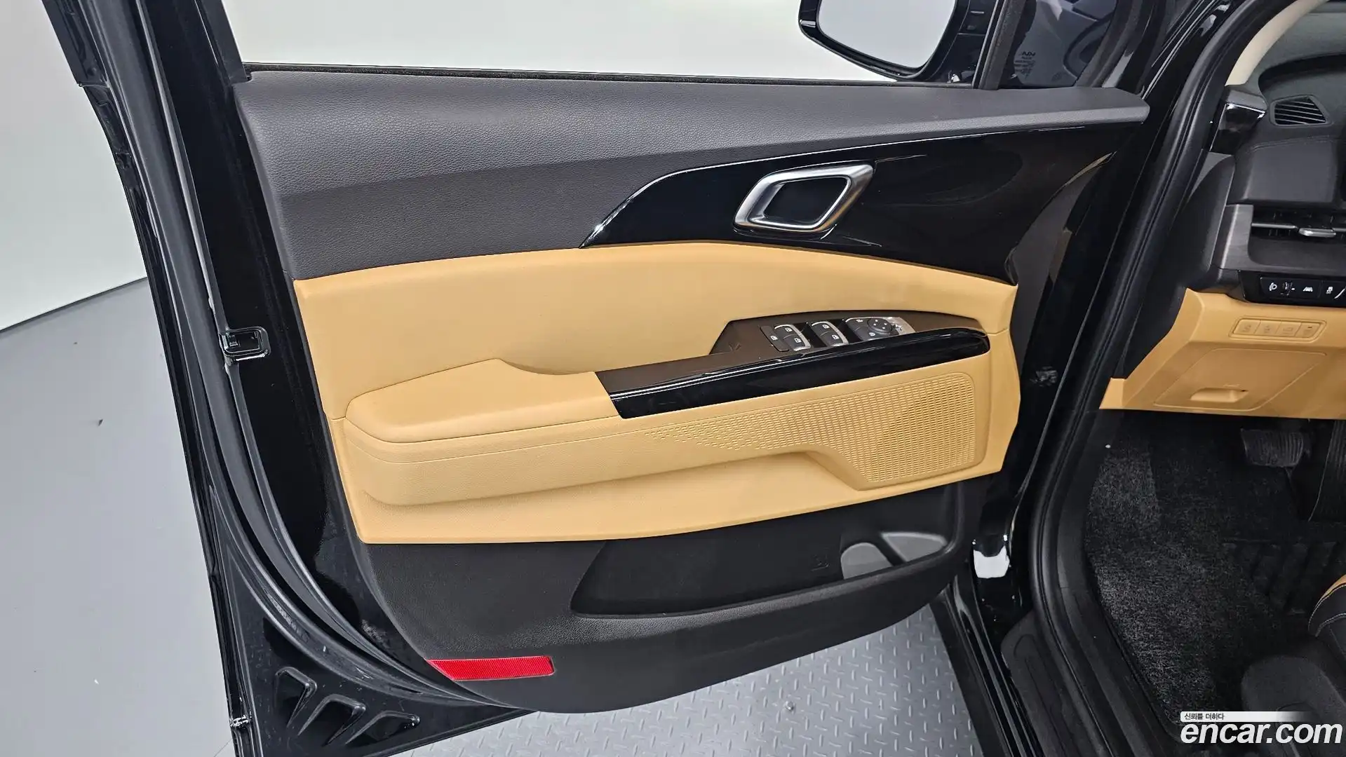 Canival Kia 2023.1-INNER-034