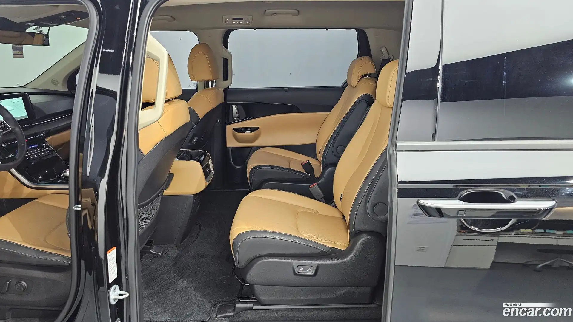 Canival Kia 2023.1-INNER-036