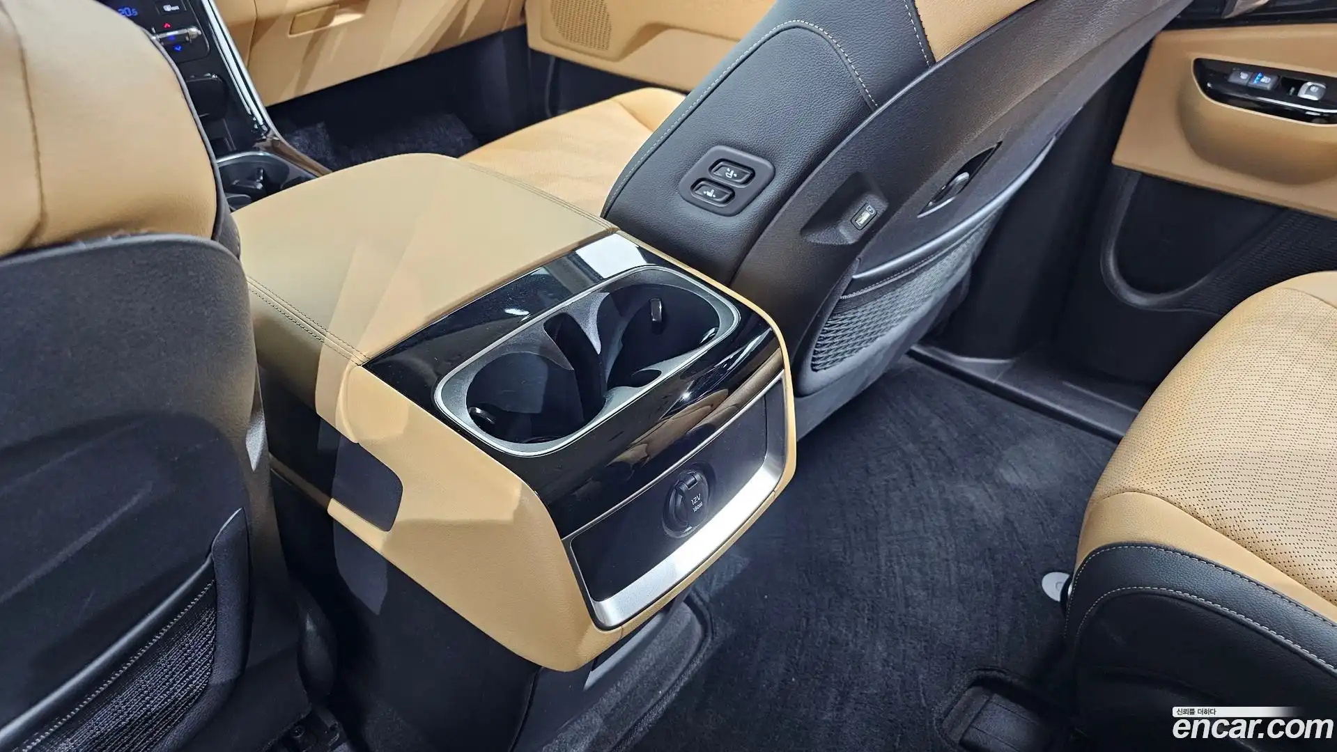 Canival Kia 2023.1-OPTION-046