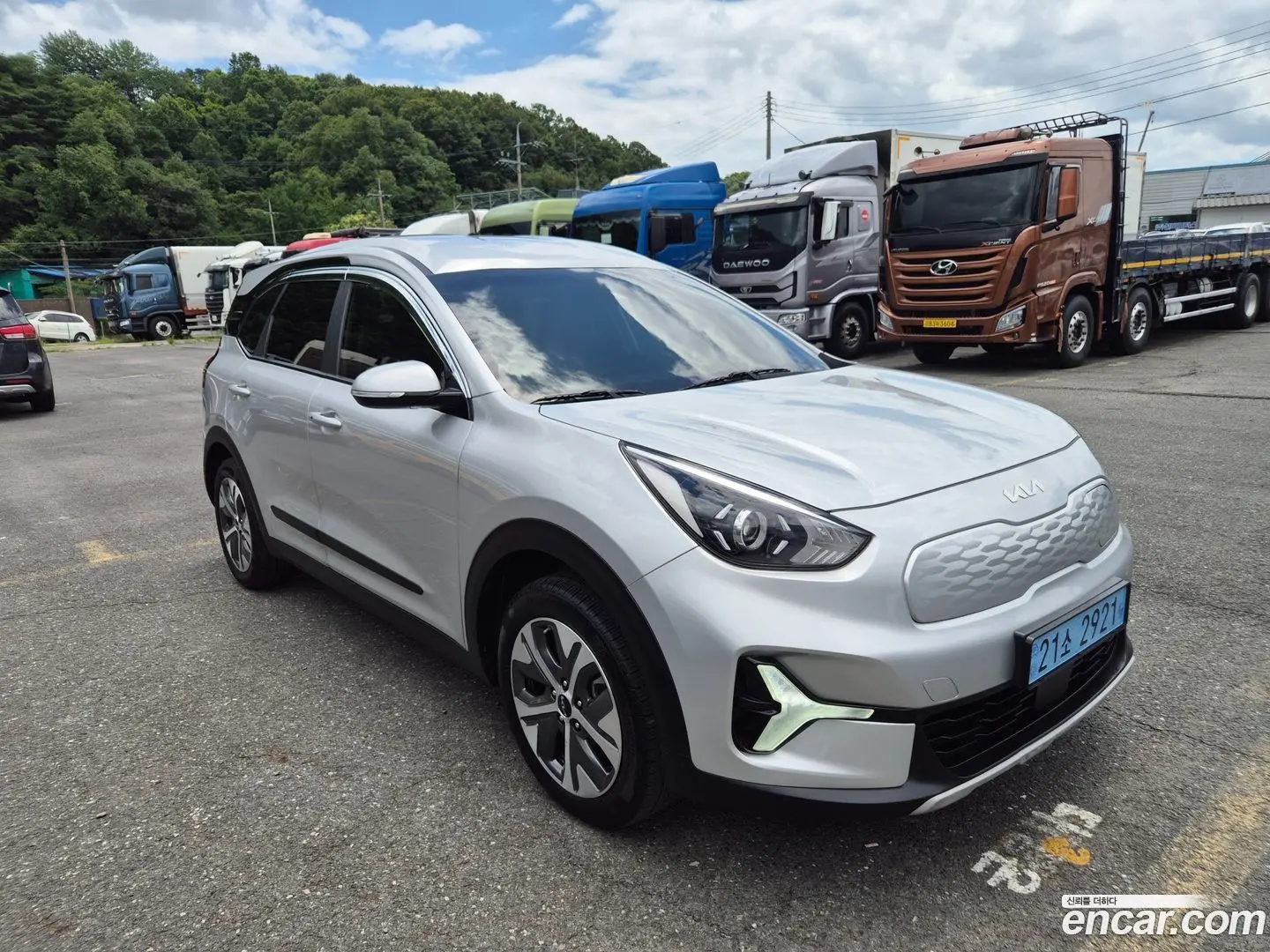Main__Slider__Photo:Niro Kia 2022.6-0