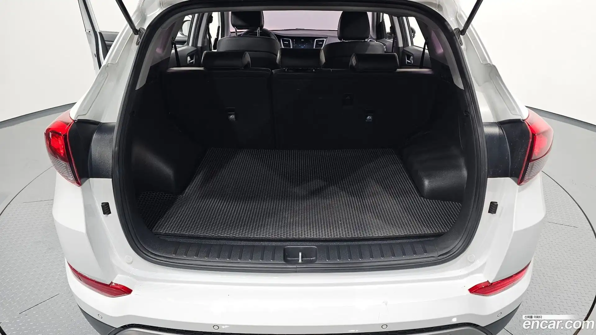 Tucson Hyundai 2017.10-OPTION-024