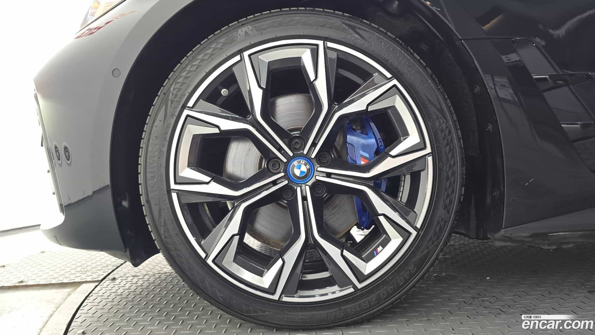 i4 BMW 2023.4-OUTER-005