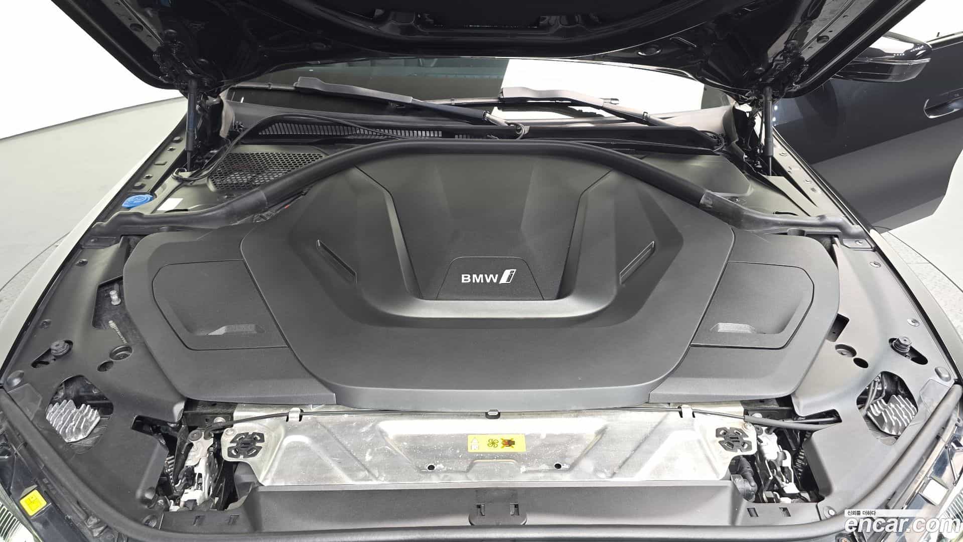 i4 BMW 2023.4-OUTER-006