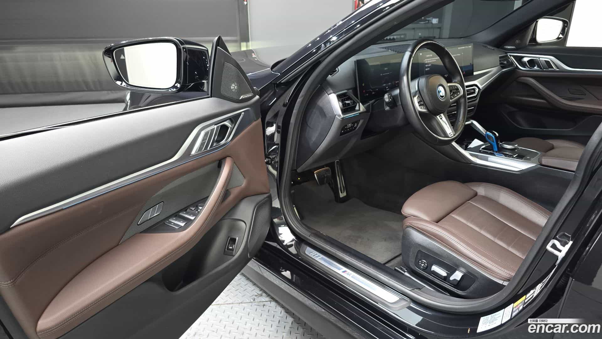 i4 BMW 2023.4-INNER-010