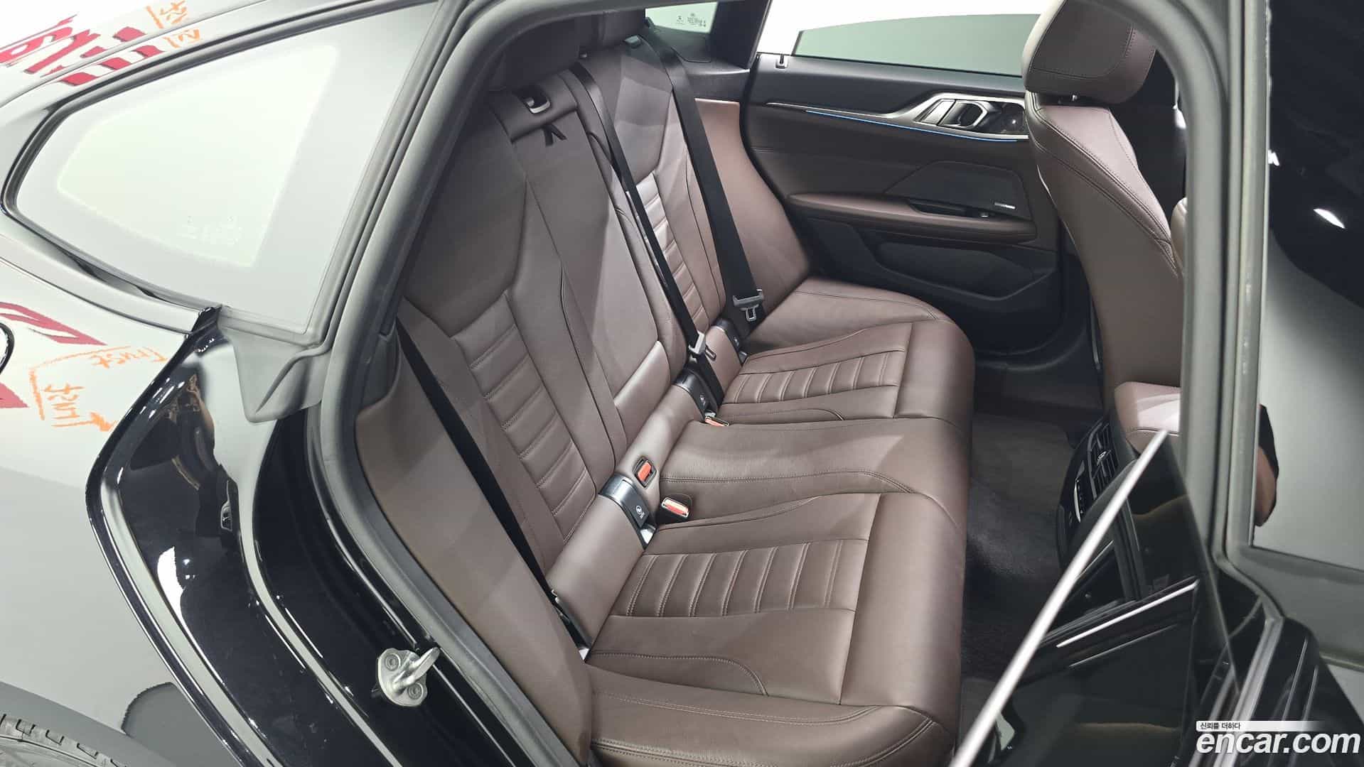 i4 BMW 2023.4-INNER-036