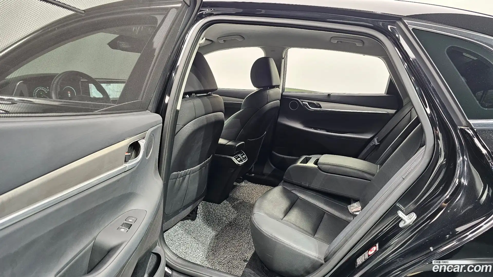 Grandeur Hyundai 2022.5-OPTION-015