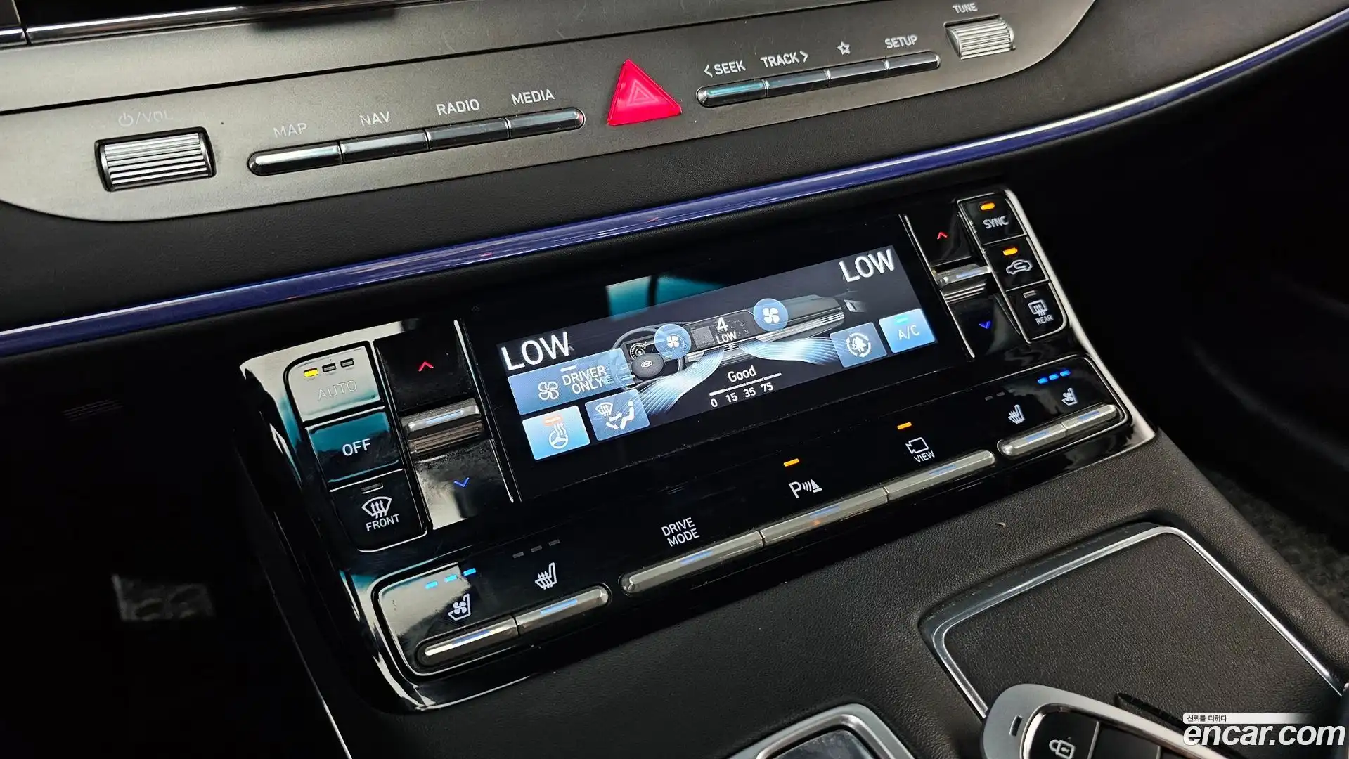 Grandeur Hyundai 2022.5-OPTION-042