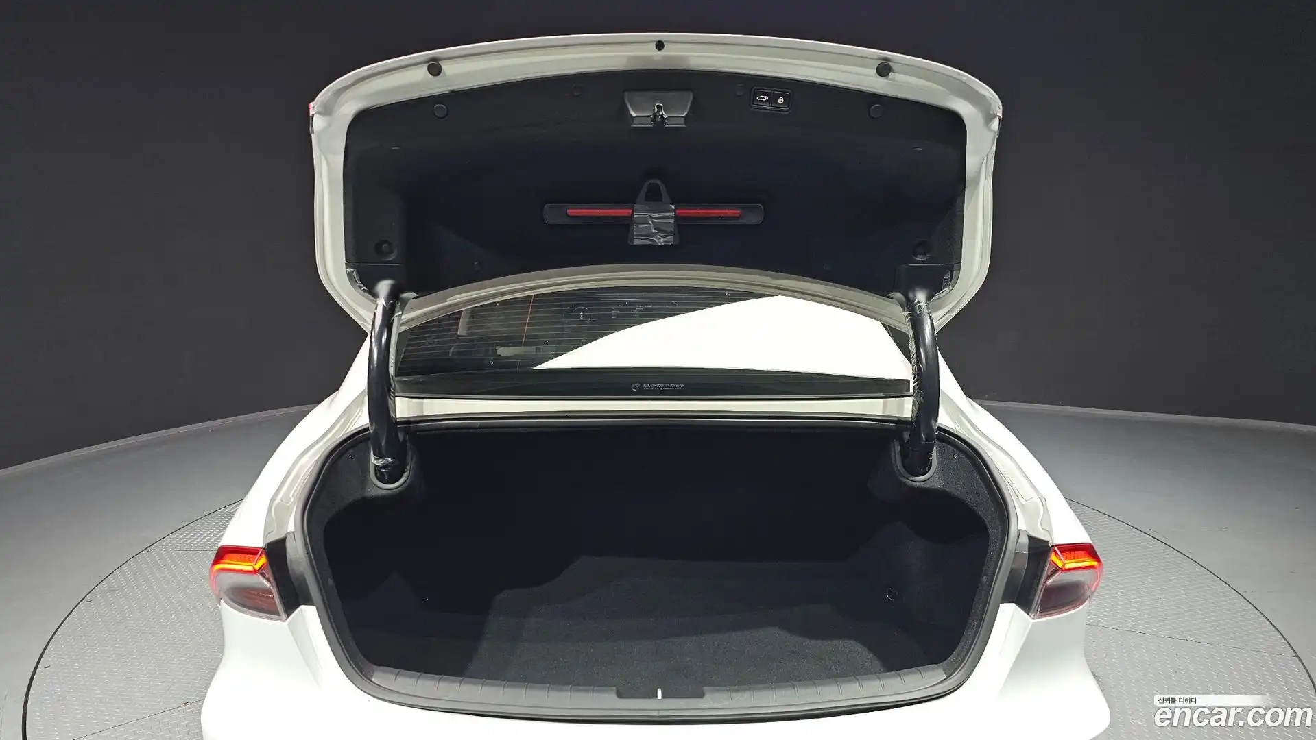 Grandeur Hyundai 2022.7-OPTION-048
