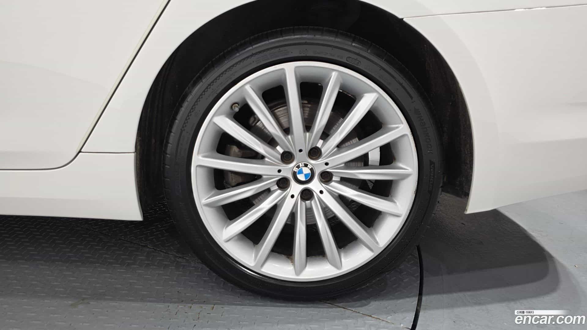 5-Series BMW 2018.11-OUTER-031