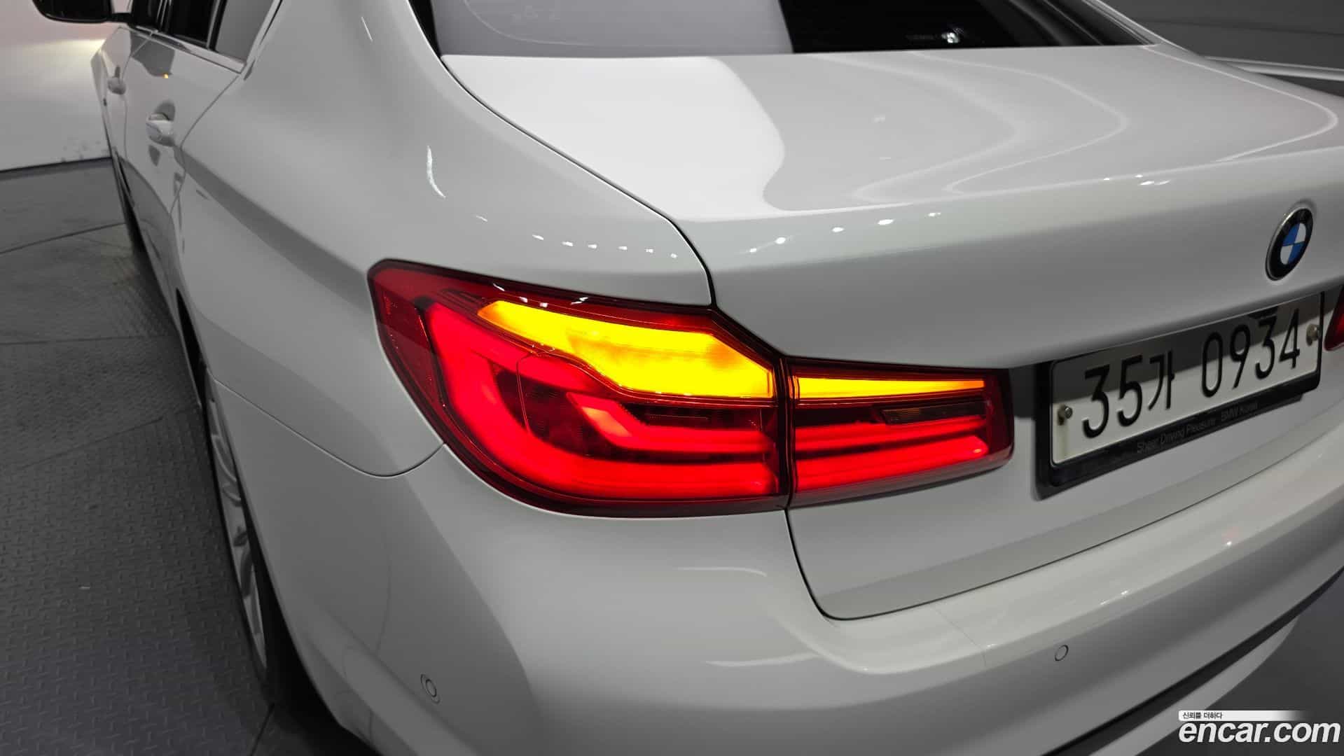 5-Series BMW 2018.11-OUTER-033