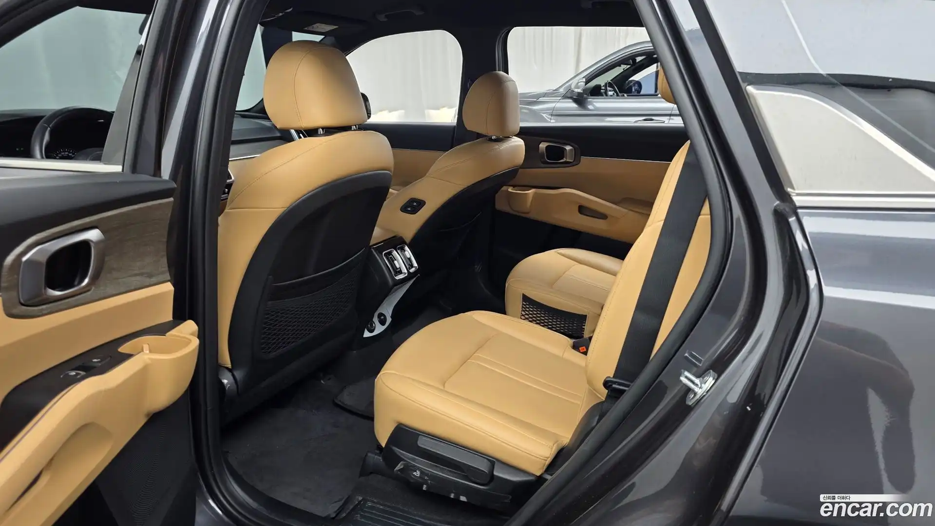 Sorento Kia 2022.6-INNER-036