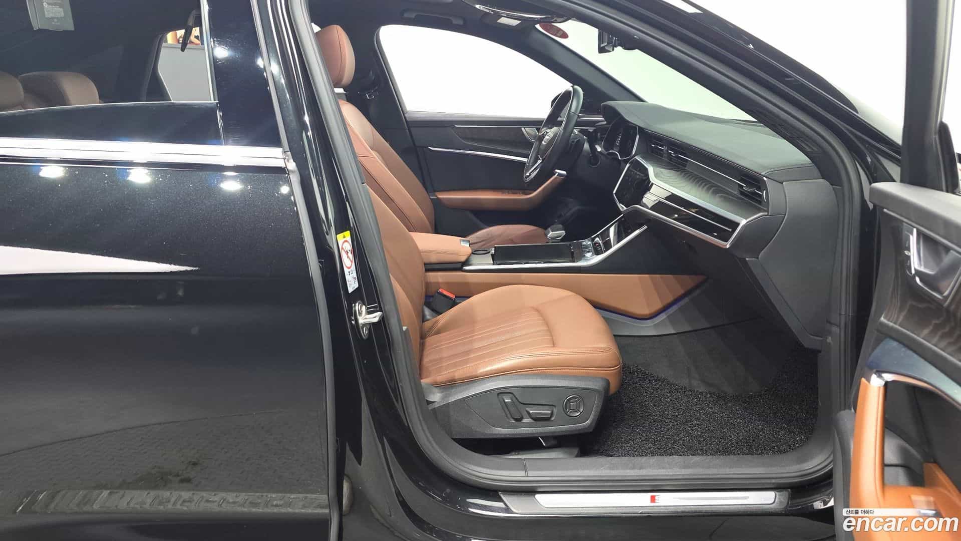 A6 Audi 2019.10-INNER-010